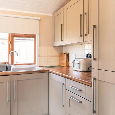 Lodge Flamingo With Hot Tub Malton